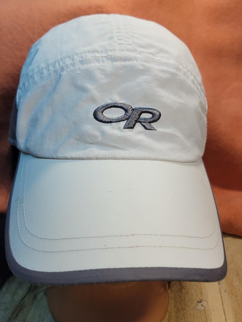 Outdoor Research White and Grey Cap